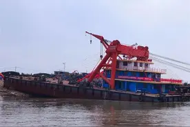 黄冈这艘造价2300万的起重船，船主竟然是......图片