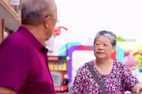 “希望能把这份快乐传递给更多的人”！烟台七旬大叔拍摄幽默短视频走红图片