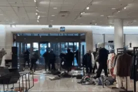 “零元购”......美国这一幕，真让人大开眼界图片