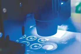 光谷实验室携手华日激光填补国内空白 研企合作磨出“更快的刀”图片