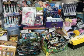 盲盒笔产销乱象调查：玩法多样商家诱导，攀比之风侵袭校园图片