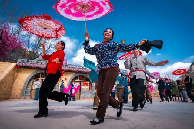 用N种姿势，打开榆林的清明假期