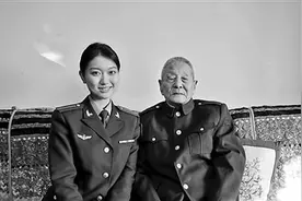 一张特别的生日合照图片