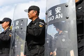 从业者670多万人！我国保安服务行业首个国家标准实施图片