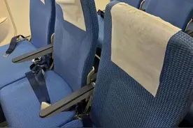 南航超薄座椅被吐槽像“硬座”，网友：这是要转型廉价航空？图片