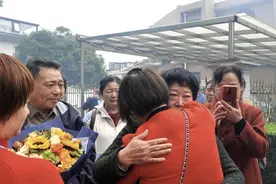 催泪！阔别62年，她终于找到了嘉定的亲人图片