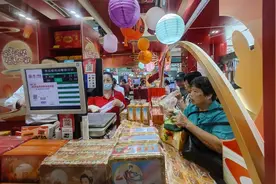 沪上“月饼大战”提前半个月开打，老字号、电商平台纷纷上新图片