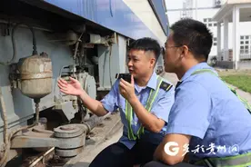 【国庆最忙的人】“指导司机”以列车为“家”图片