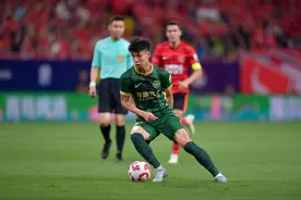 浙江绿城1-2不敌成都蓉城：和强队过招后，期待王钰栋们迈出更成熟的一步图片