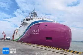 “探索三号”科考船三亚入列图片