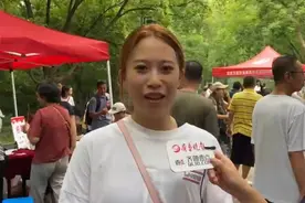 果然视频|美女健身教练来相亲！想找个200斤以上的男生图片