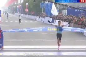 中国男女半程马拉松纪录双双告破图片