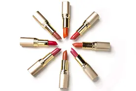 花60万找留学生代购，收到的5000支圣罗兰、纪梵希口红全是假的！图片