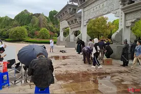 红星深度丨“后妈”系列跟风开拍！横店短剧狂飙中迎来拐点，20万拍剧已成历史图片