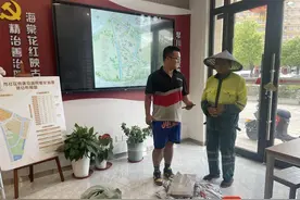 拾金不昧，爱心接力！这位环卫阿姨捡到快递送回社区图片