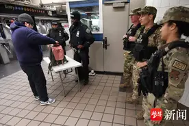 马斯克吐槽纽约地铁治安：一天两起凶杀，人们不敢坐地铁，纽约街道堵疯图片