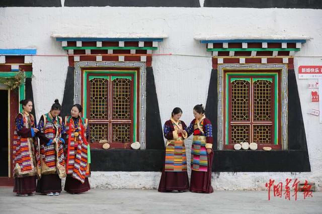 乡城藏乡 风情万种