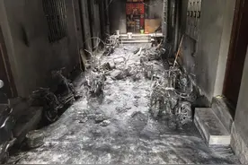 有房东、租客同时被拘！这件事要注意→图片