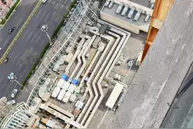 女童疑从25楼坠落奇迹生还，母亲：在7楼设备平台找到，孩子胸椎骨折还在静养图片