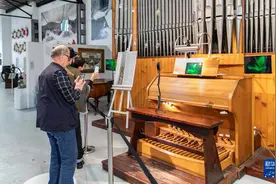 中塞全息影像展：跨越时空的科技对话图片