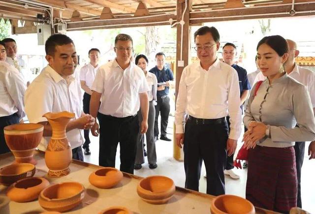 云南省委书记王宁的三封回信
