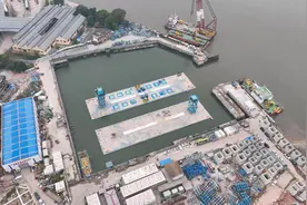 再迎新进展！如意坊隧道第二批沉管E2管节顺利浮运出坞图片
