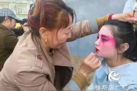 王店“大装”惊艳泰山庙镇 非遗民俗表演燃爆激情图片