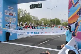 人形机器人半马结果出炉！冠军、亚军、季军，都是谁？图片