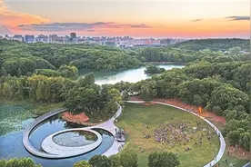 暑期观影热 消费显活力图片