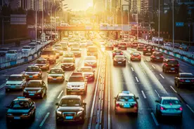 2025汽车报废更新补贴、汽车置换更新补贴细则出炉，换车你能拿多少钱？图片