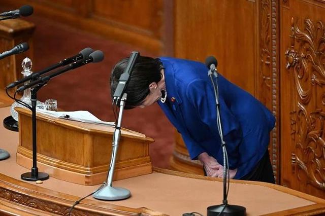 “搞事”的高市早苗该如何收场