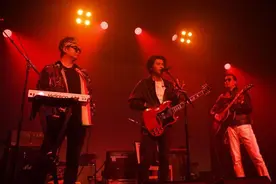 方言音乐响起来：将田野的风、山岗的土、小城的愁写进乡音里图片