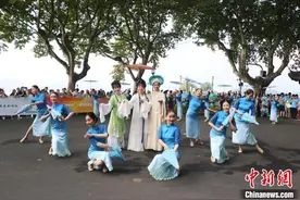 杭州亚运会火炬传递首日 《人间西湖》精彩上演图片