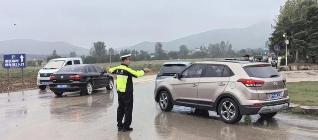 遂平交警：嵖岈山畔话安全，美景与文明同行