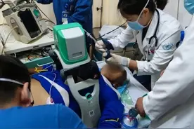 奋战“医”线！国庆假期青大附院接诊患者超6.1万人次图片