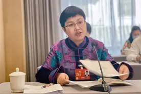 全国政协委员杜明燕：为驯鹿“寻路”图片