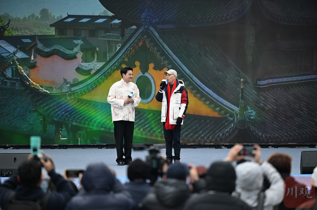 2025四川省冬季旅游季大幕开启 5000余场活动、百万景区门票优惠宠你