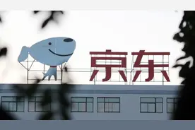 京东宣布一线客服全年平均薪酬上涨超30%，此前一线人员已加薪近100%图片