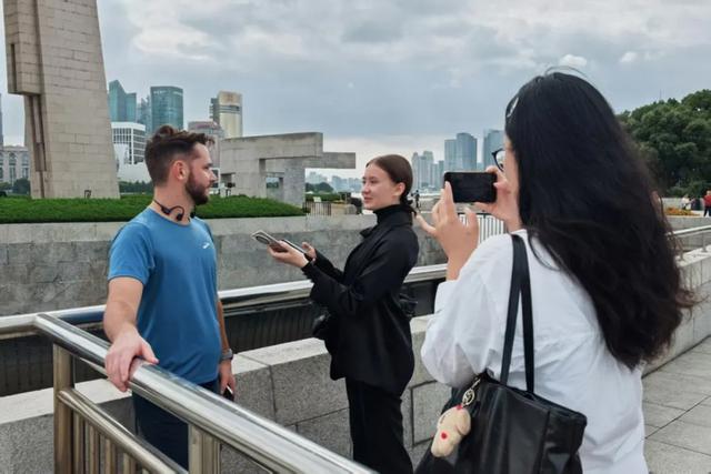 “城市探索家”集结！中外学生闯关7条路线，在行走中读懂多元上海｜新民侨梁