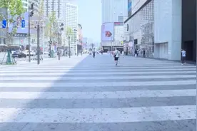 网红景点遍地“呕吐物”！一种糖在网络热销，别买别吃→图片