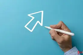 今年以来十余个省份上调最低工资标准，如何确定和调整图片