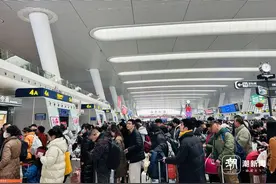 杭州四大火车站开启通宵运营！杭州东站候车室24小时开放，四个进站口全开图片