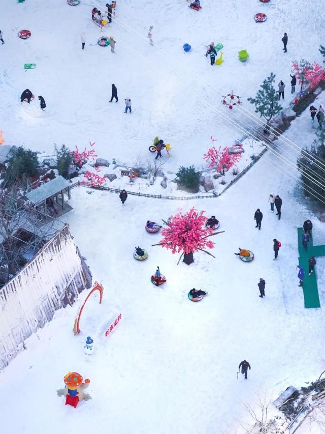 潭溪山“冻”真格了！今日实拍百米冰瀑惊艳成型，这个冬天等你赴约