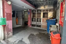 虹口回音壁|地下车库太陡，老年人充电犯愁，街面加装充电桩解决了！图片