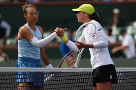 止步八强已创生涯最佳纪录，真性情的郑钦文正慢慢找回自己图片