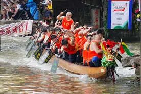 赢了免房租输了跪祠堂？广东“水上F1”又刷屏了，现场观众：有人通宵占位图片