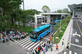 深中跨市公交专线开通图片