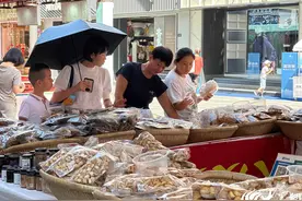 @青岛市民：持续两天！240余种优质农特产品！快来台东步行街尝新鲜 献爱心图片