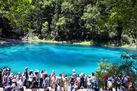 一天4万游客，却无“人从众”！国庆九寨沟另类出圈，游客为何感到“不堵”？图片