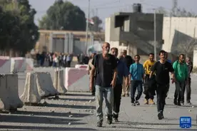 部分巴勒斯坦劳工遭以色列遣返图片